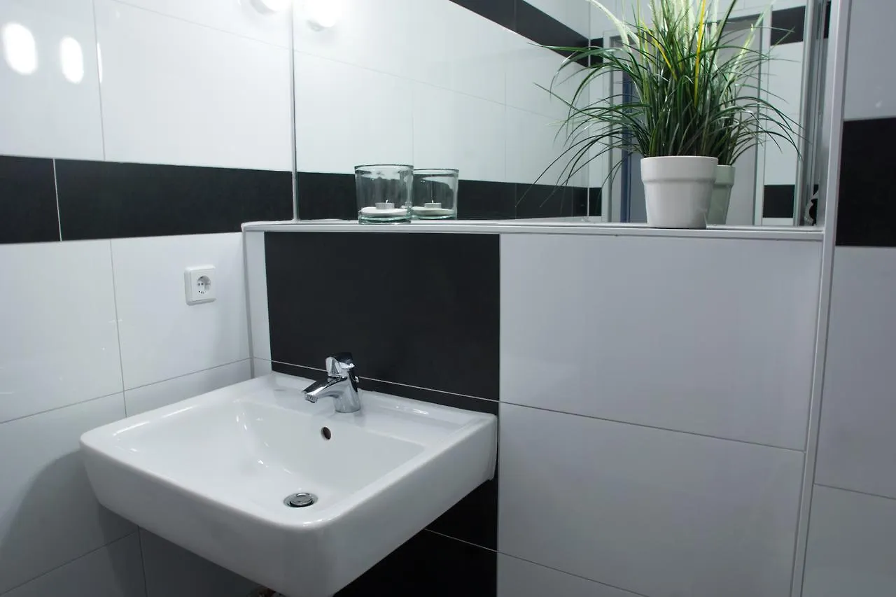 ברלין Karl Marx Hostel 0*,